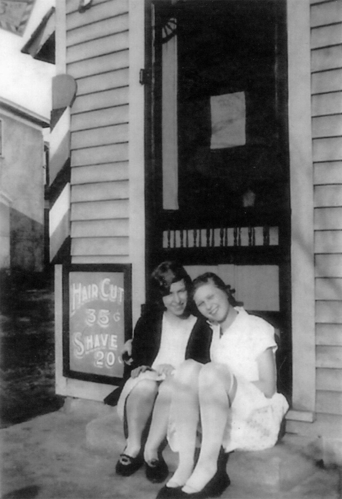 Hometown history: Izzy's Barbershop